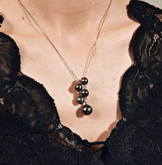 Five-Drop Black Tahitian Pearl Pendant 18K Pure Gold