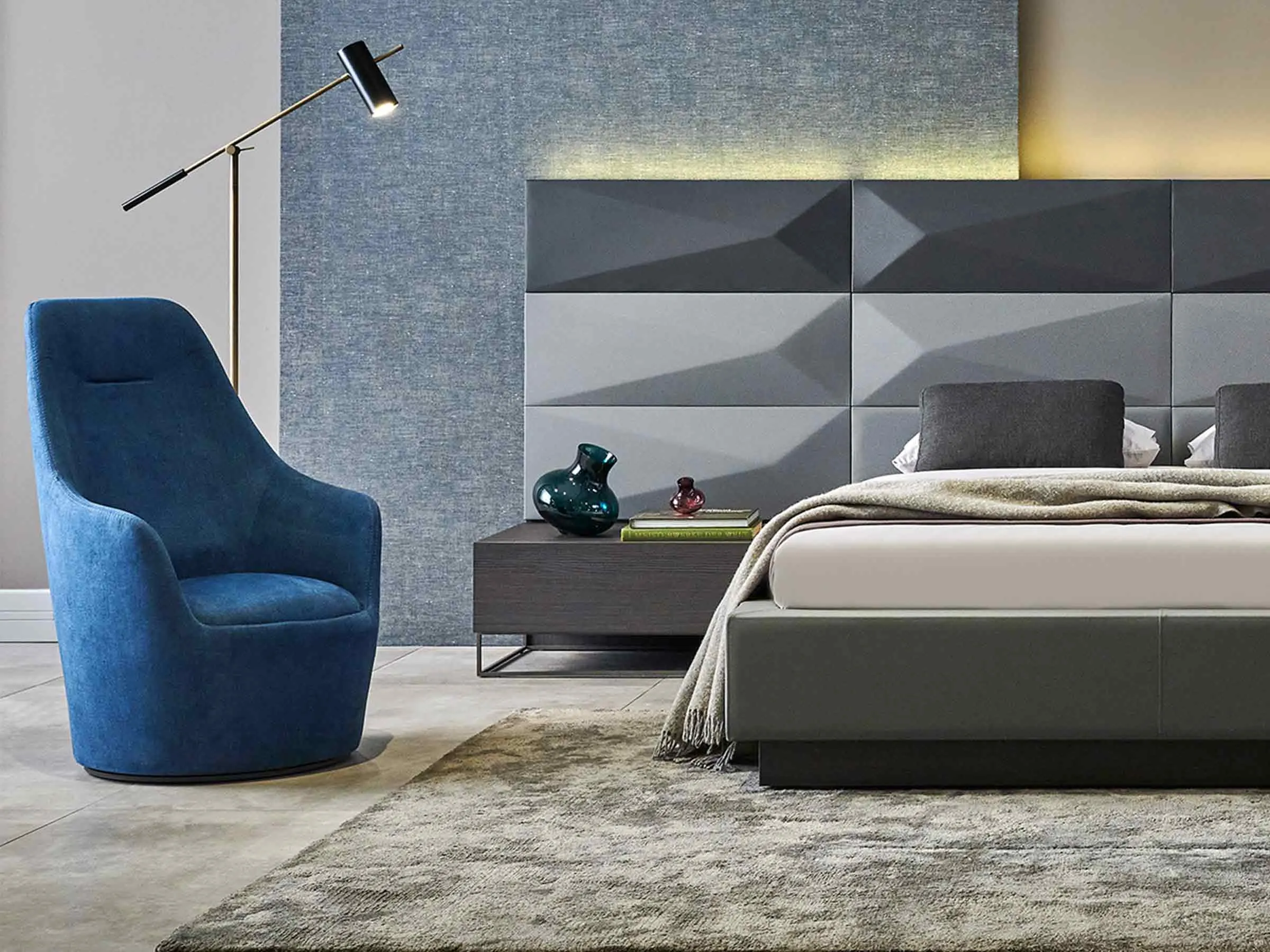 Lande Armchair