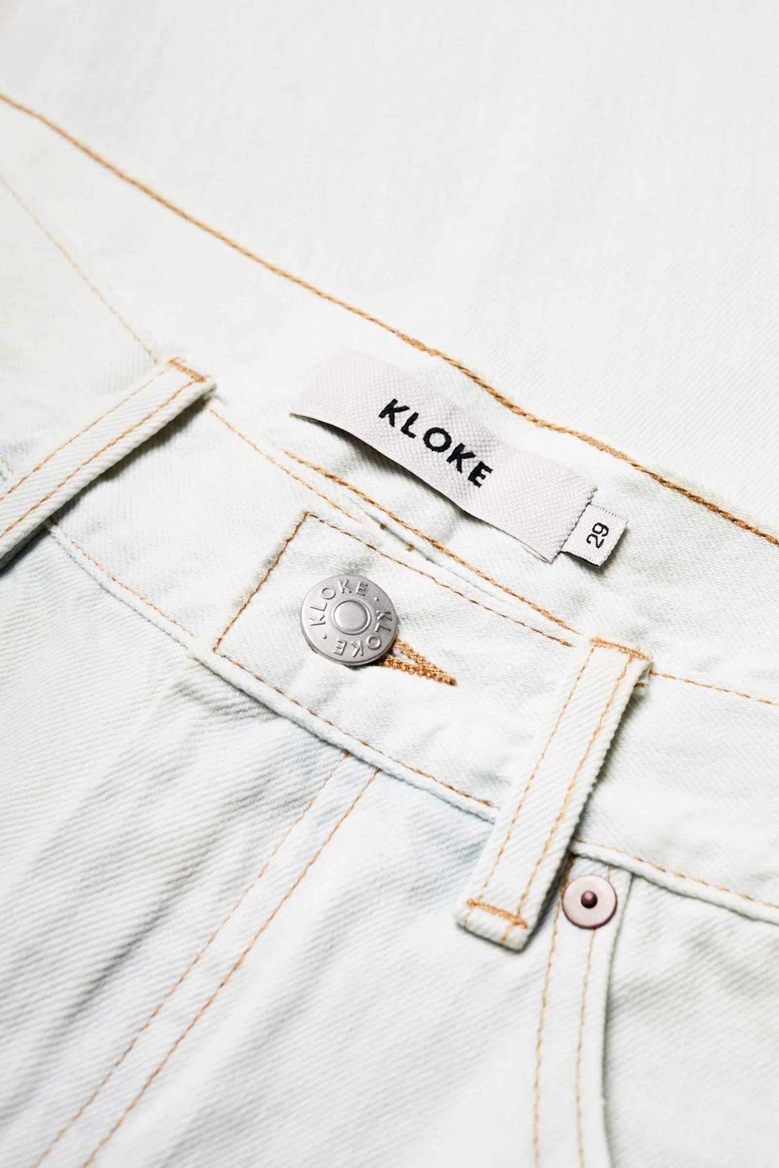 Spare Straight Jean Light Wash