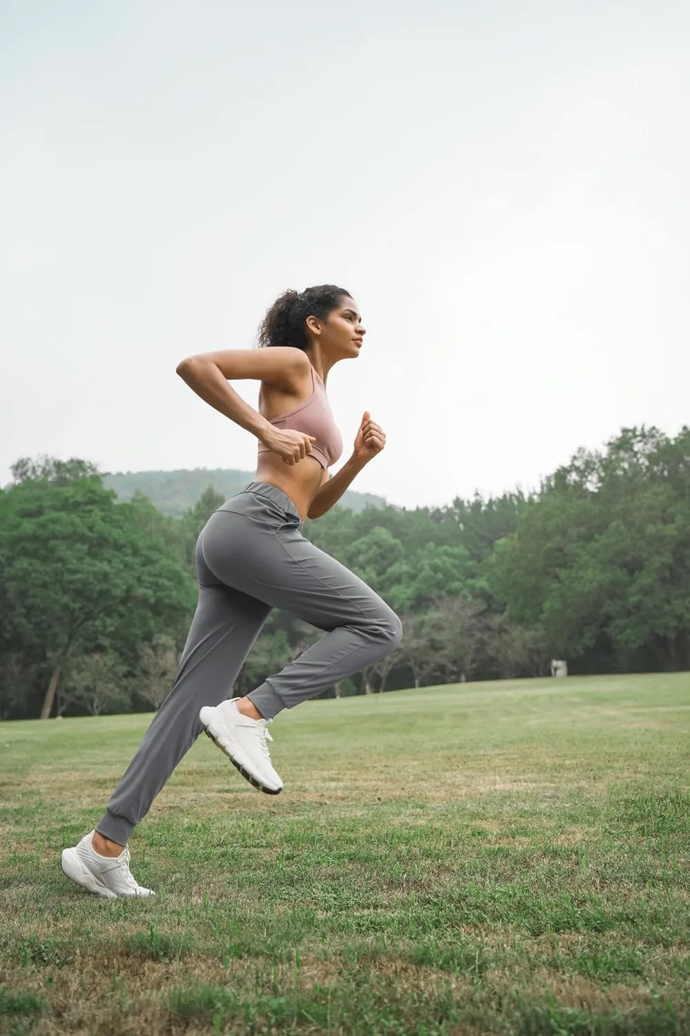Women's Joggers Pants with Pockets Drawstring Running Sweatpants Workout Casual Tapered Pants